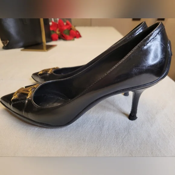 Authentic Louis Vuitton Candice Black Leather Pumps - Picture 3 of 13